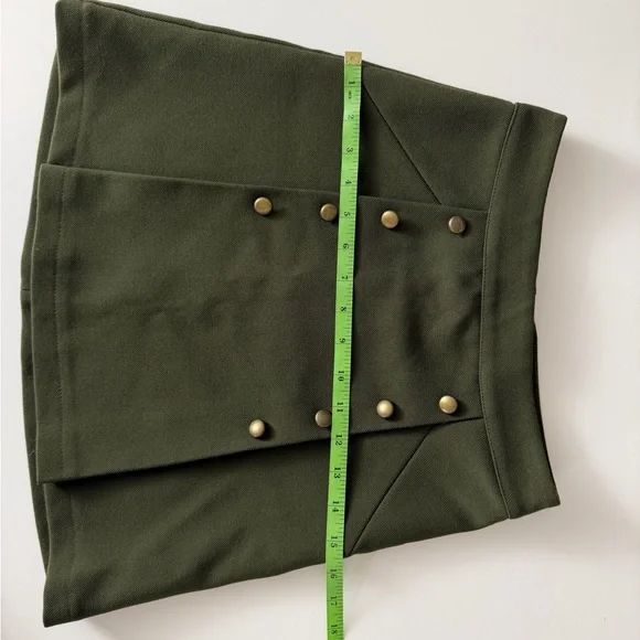 Vintage H&M Dark Green A-Line Skirt with Buttons - Picture 6 of 9
